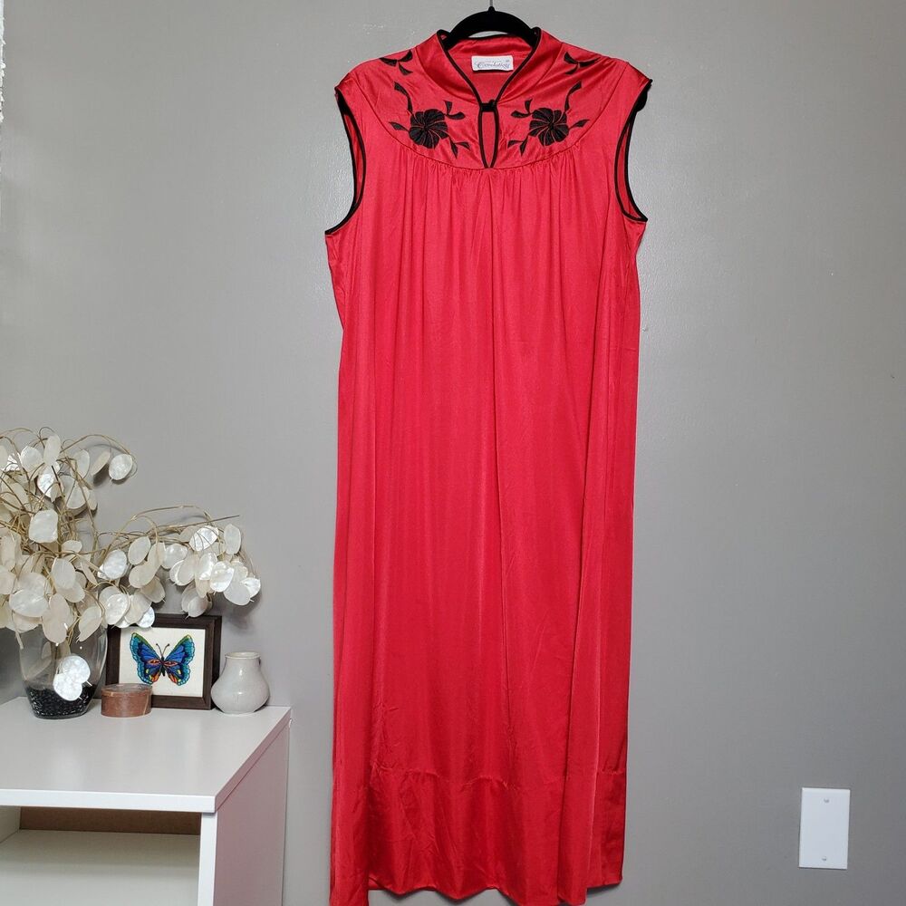 Vintage Correlations Red Nightgown Size Medium Black Trim Flower Altered READ